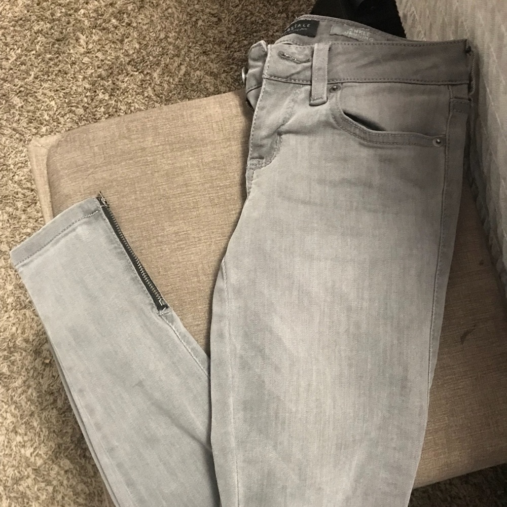 Brand NEW Grey Jeans/Jeggings